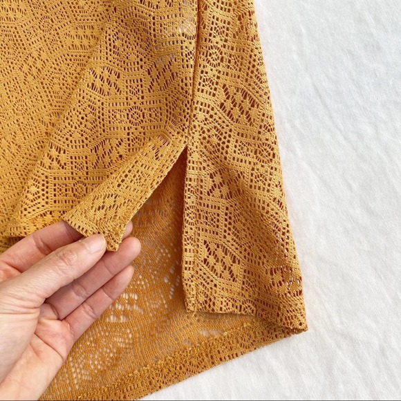 Anthro Akemi + Kin Bratton Yellow Gold Lace Top L - Picture 12 of 14